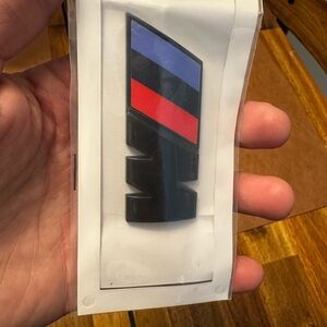 7.5x2.5cm ABS Car Fender Side Emblem Rear Trunk Badge M BMW Logo Sticker